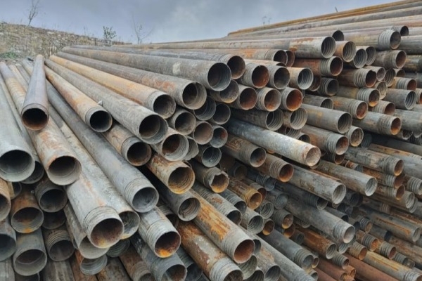 drill
drilling
rods
post
fence
fencing